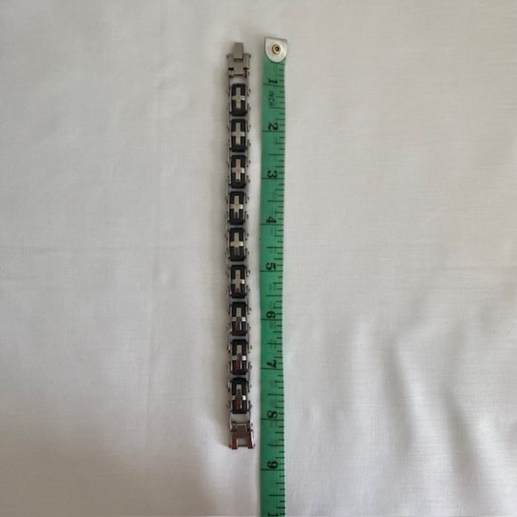 Silver Cross Black Silicone Titanium Metal Bracelet Length 8 1/2" - Picture 8 of 8